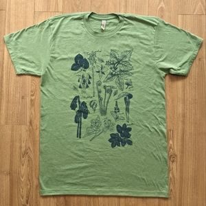 NEW Medium nature print unisex t-shirt
